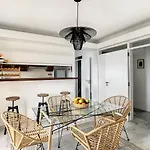 The Cloudy Bay Apartment